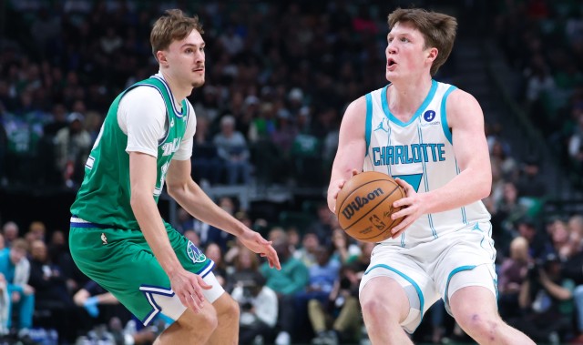 半岛体育官网-帕森斯：最佳新秀我会投克尼佩尔 弗拉格和他比起来差远了