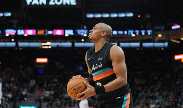 定海神针！凯尔登·约翰逊19中9拿到21分5助 正负值+9